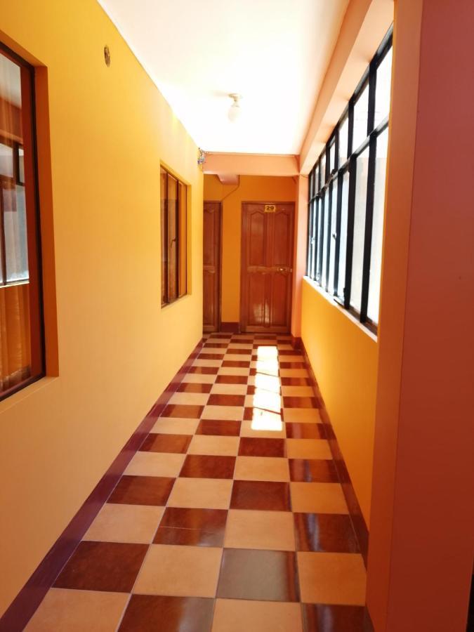 Olas Del Titicaca Backpackers Hostel Copacabana  Bagian luar foto