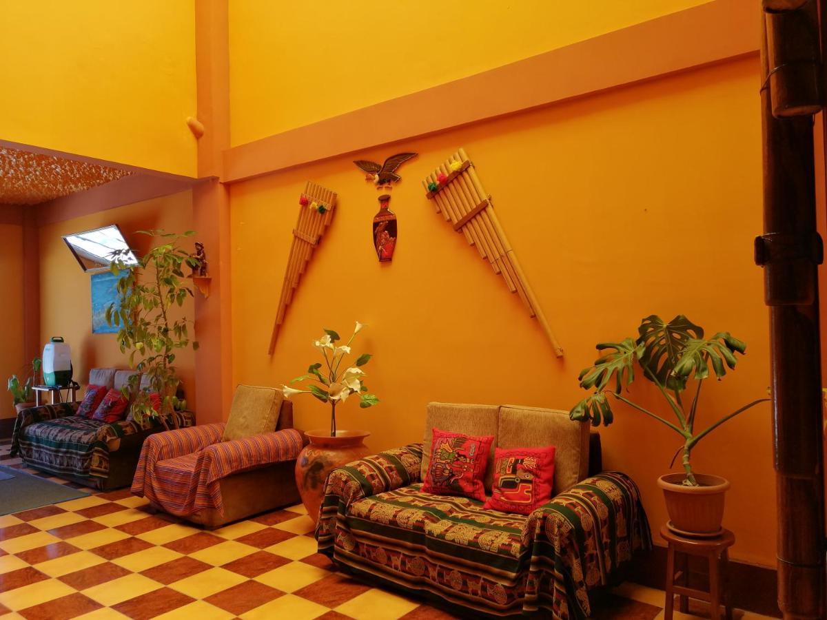 Olas Del Titicaca Backpackers Hostel Copacabana  Bagian luar foto