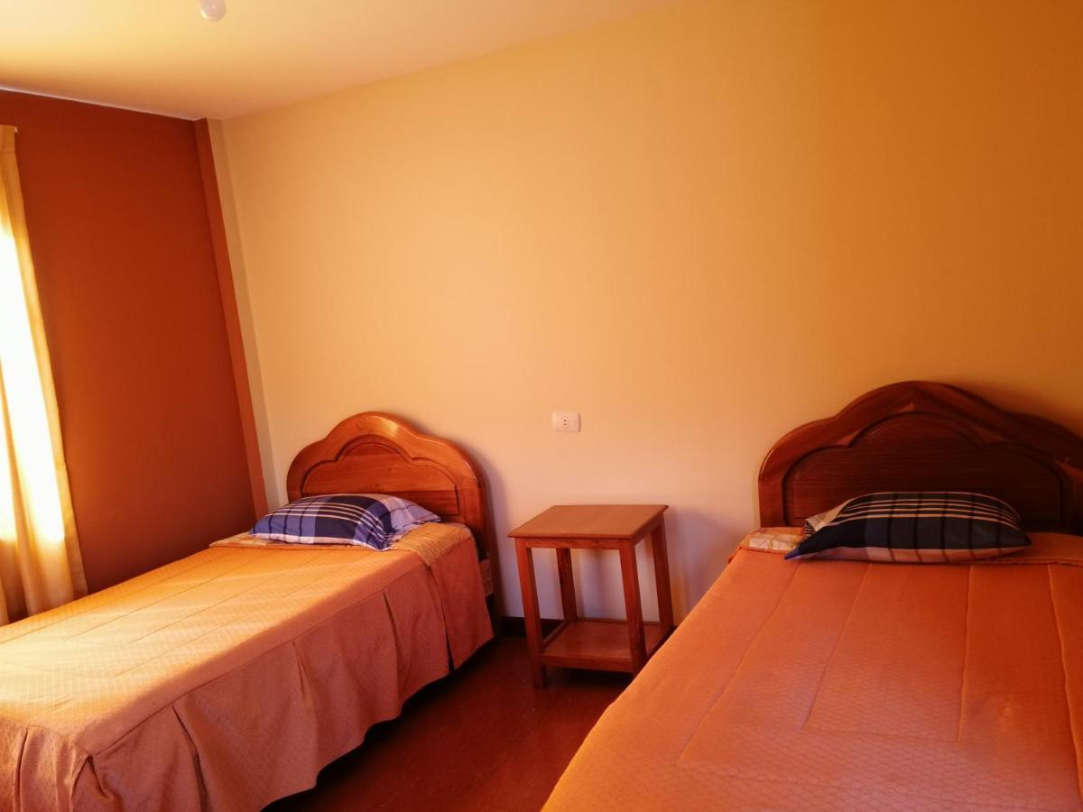 Olas Del Titicaca Backpackers Hostel Copacabana  Bagian luar foto