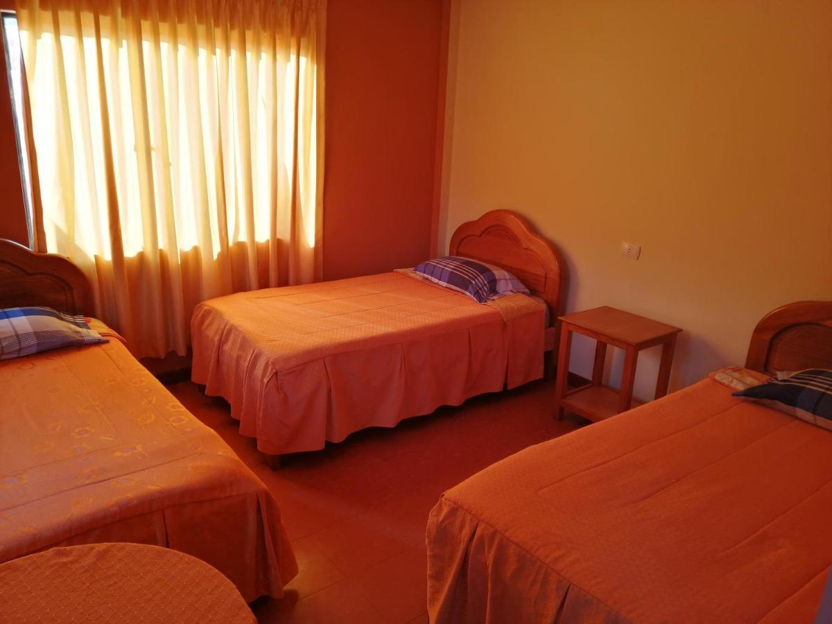 Olas Del Titicaca Backpackers Hostel Copacabana  Bagian luar foto