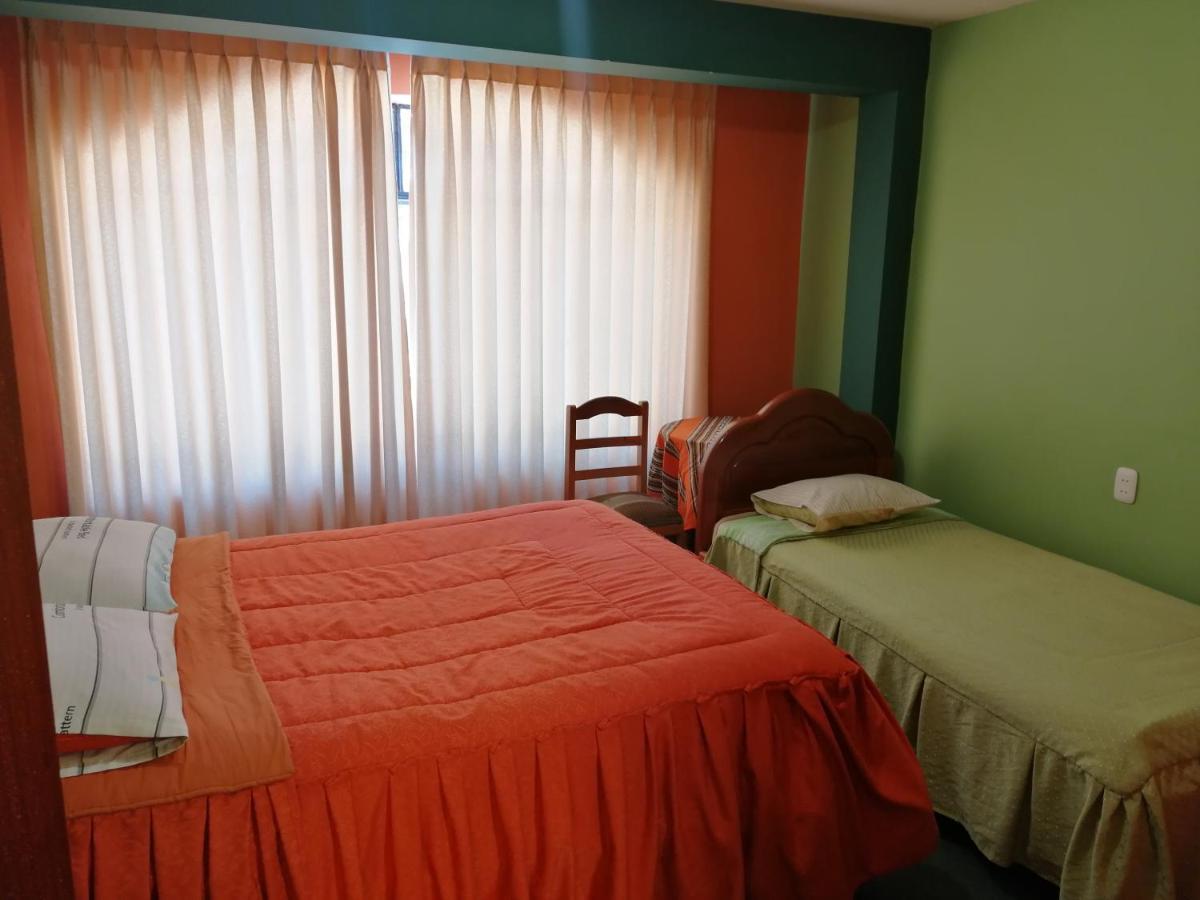 Olas Del Titicaca Backpackers Hostel Copacabana  Bagian luar foto