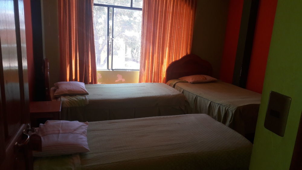 Olas Del Titicaca Backpackers Hostel Copacabana  Bagian luar foto