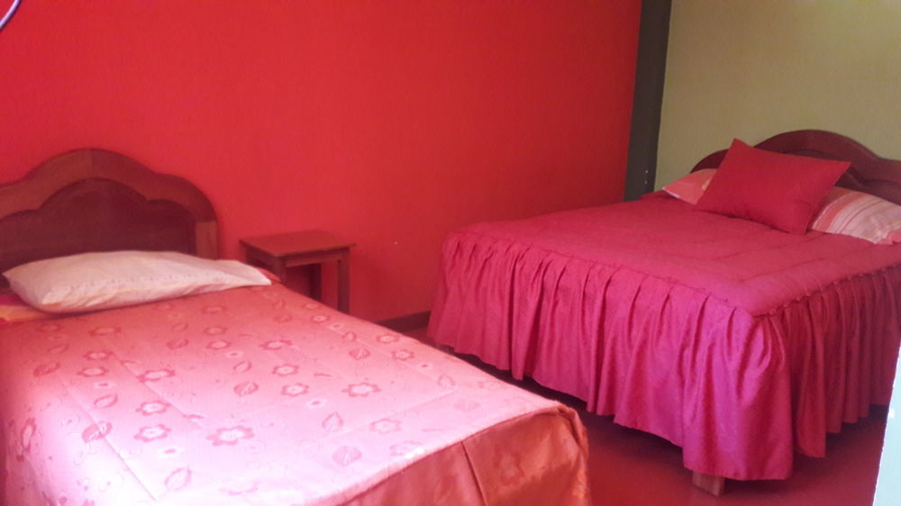 Olas Del Titicaca Backpackers Hostel Copacabana  Bagian luar foto