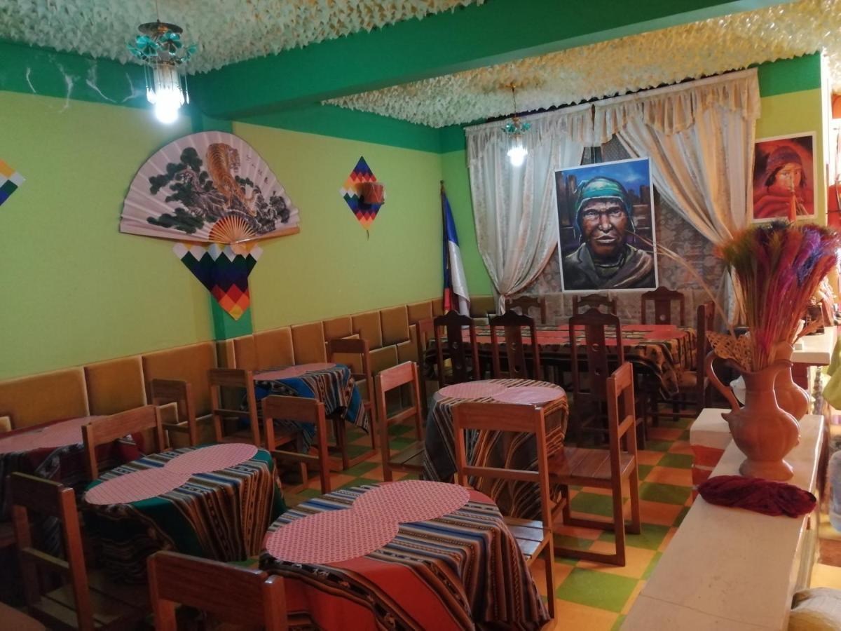 Olas Del Titicaca Backpackers Hostel Copacabana  Bagian luar foto
